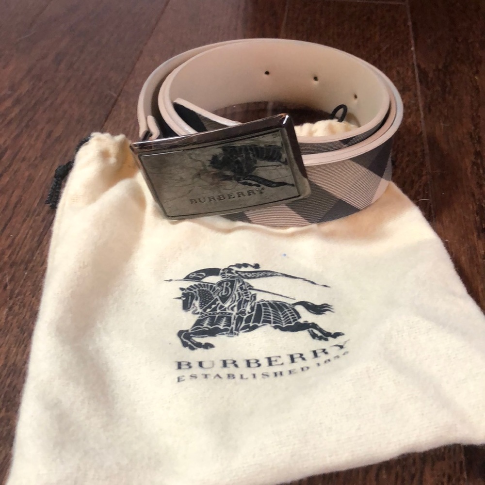 Burberry Belt - Size: 32/80
